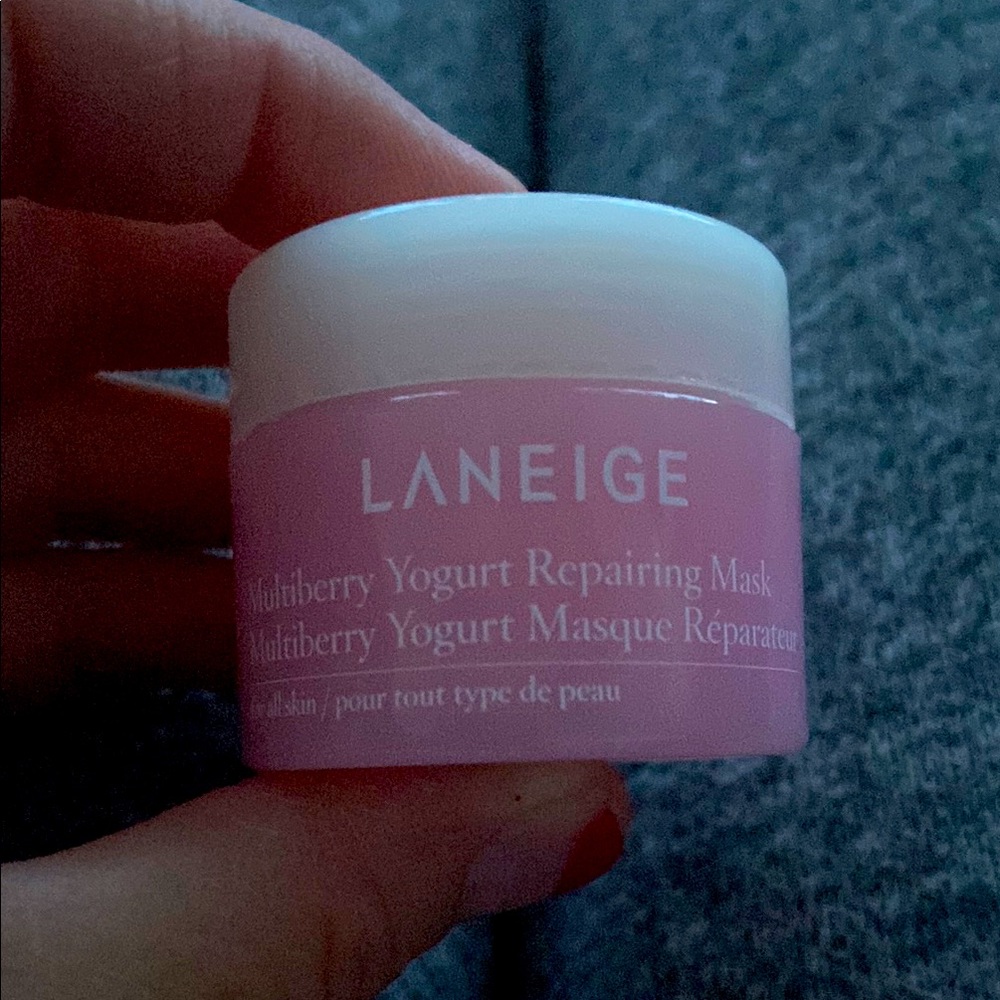Laneige Mulberry Yogurt Repairing Mask